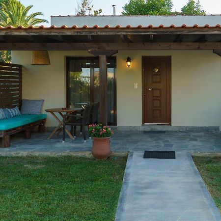 Zinozis Beach Apartments Vourvourou Eksteriør billede