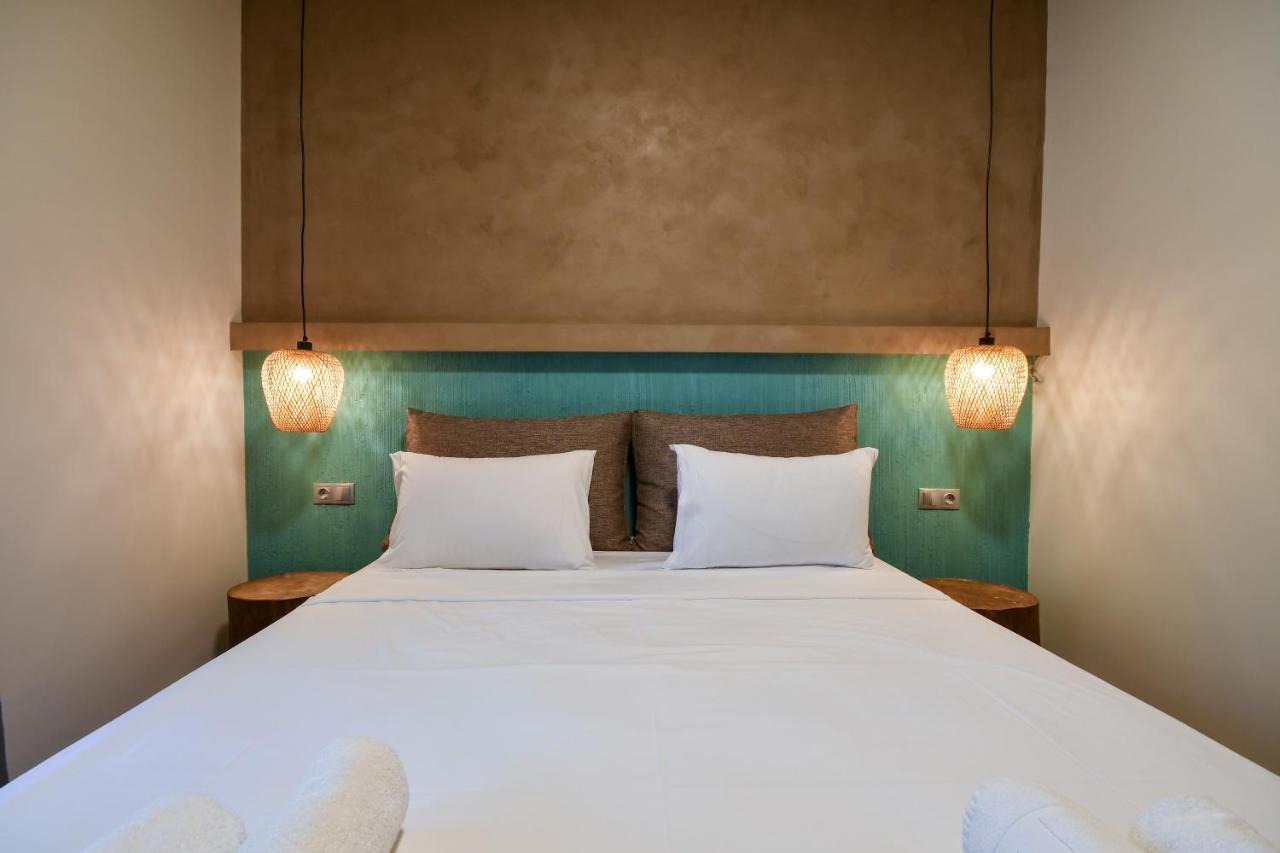 Zinozis Beach Apartments Vourvourou Eksteriør billede