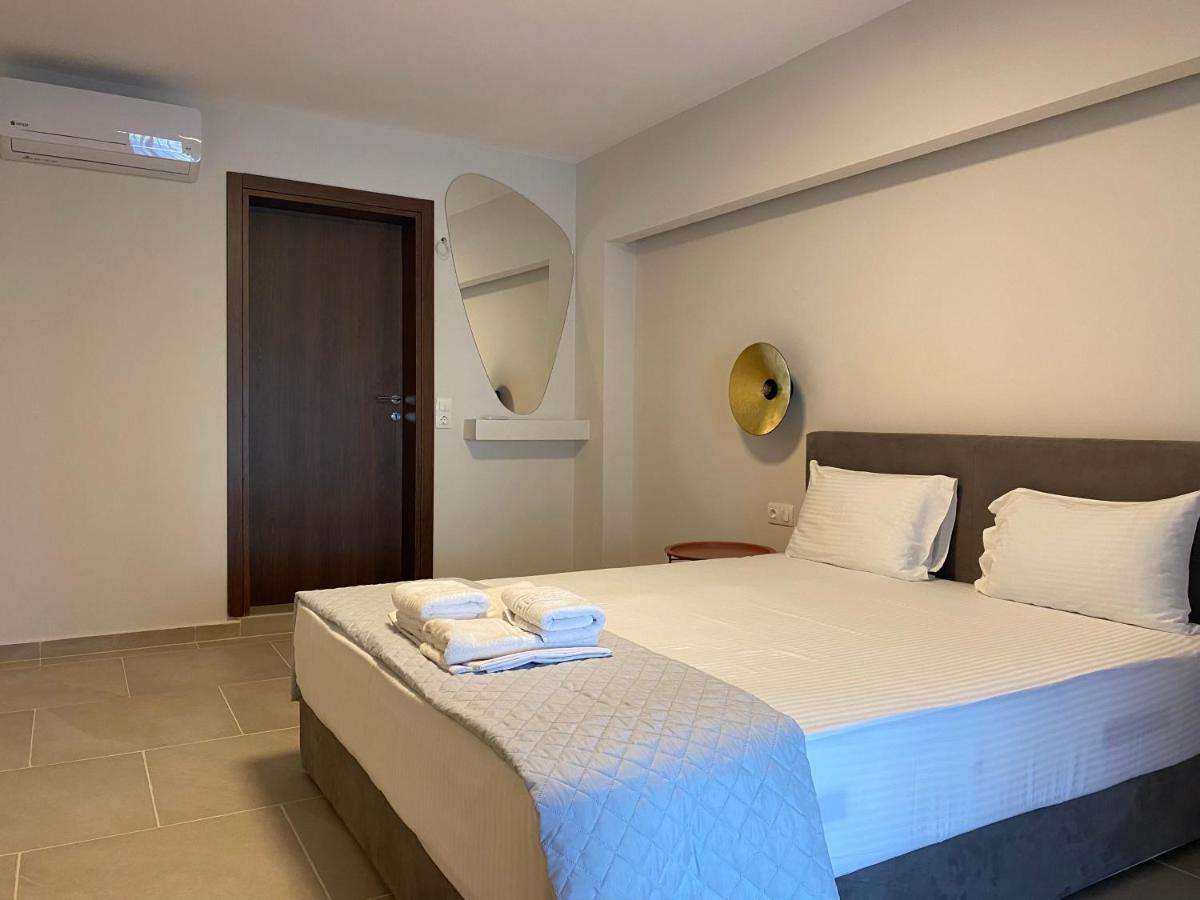 Zinozis Beach Apartments Vourvourou Eksteriør billede