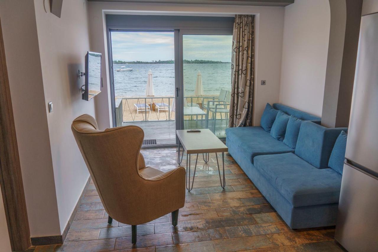 Zinozis Beach Apartments Vourvourou Eksteriør billede