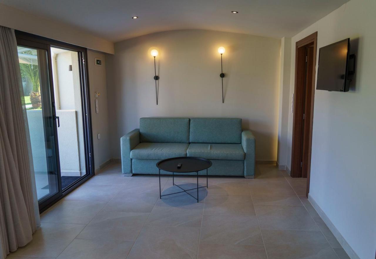 Zinozis Beach Apartments Vourvourou Eksteriør billede