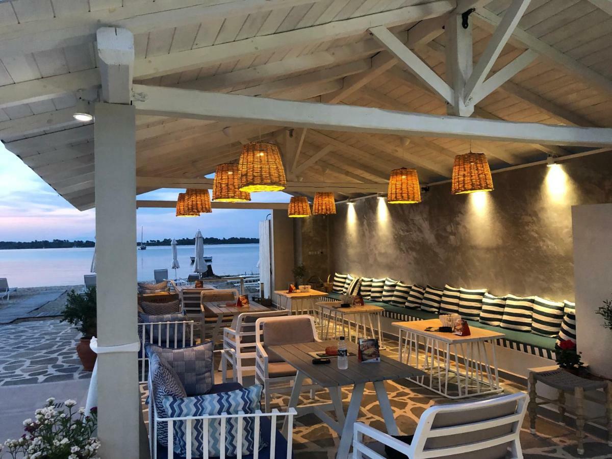 Zinozis Beach Apartments Vourvourou Eksteriør billede